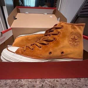 High top Converse Velvet Burnt Sienna women’s 7.5
